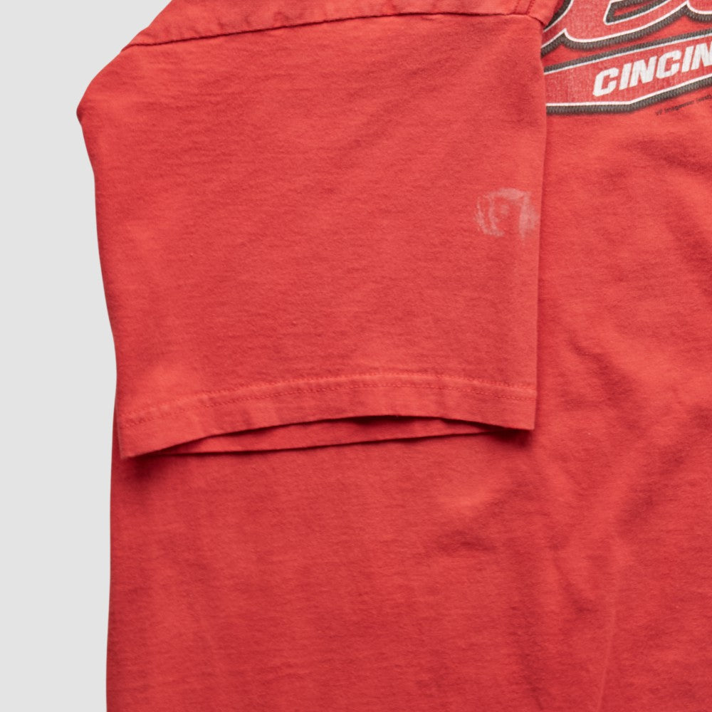 Cincinnati Reds Lee Apparel 2000s T-Shirt - Red Vintage