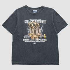 San Antonio Spurs Reebok 2005 T-Shirt - Gray Vintage | Vintage online
