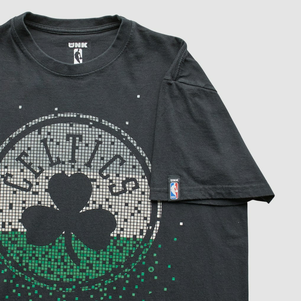 Boston Celtics UNK 2010s T-Shirt - Black Vintage | Vintage outlet
