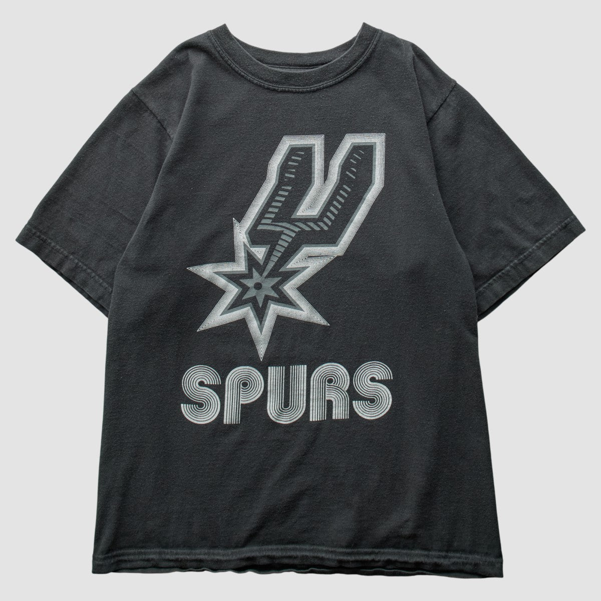 San Antonio Spurs 2000s T-Shirt - Black Vintage | Adidas outlet