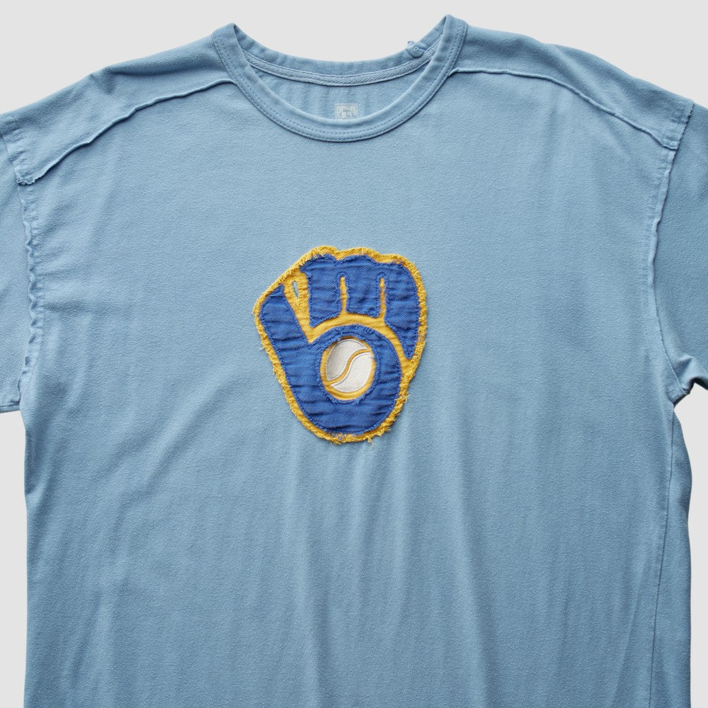 Milwaukee Brewers 2000s T-Shirt - Light Blue Vintage