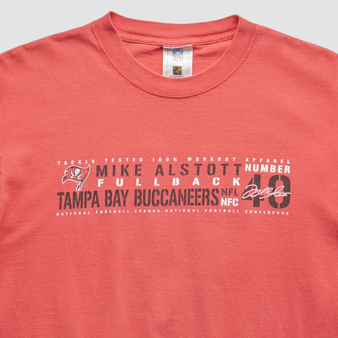 Tampa Bay Buccaneers NFL 2000s T-Shirt - Orange Vintage for sale