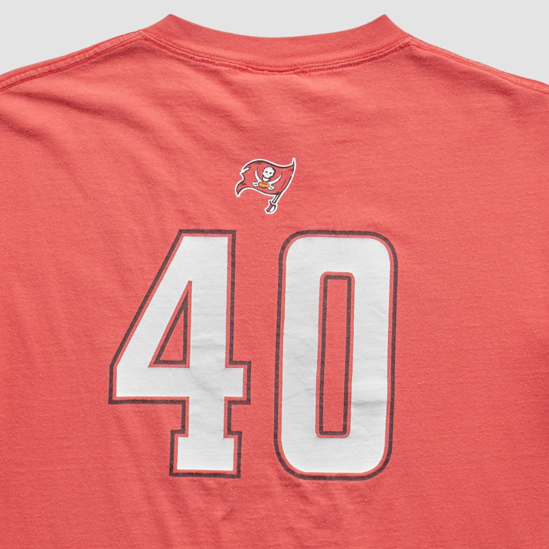 Tampa Bay Buccaneers NFL 2000s T-Shirt - Orange Vintage for sale