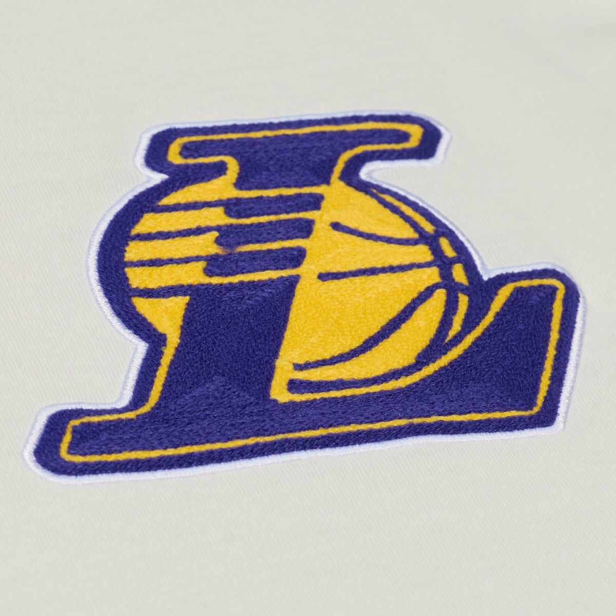 Los Angeles Lakers Hardwood Classics Chainstitch Premium T-Shirt - Cream | Mitchell & Ness discount