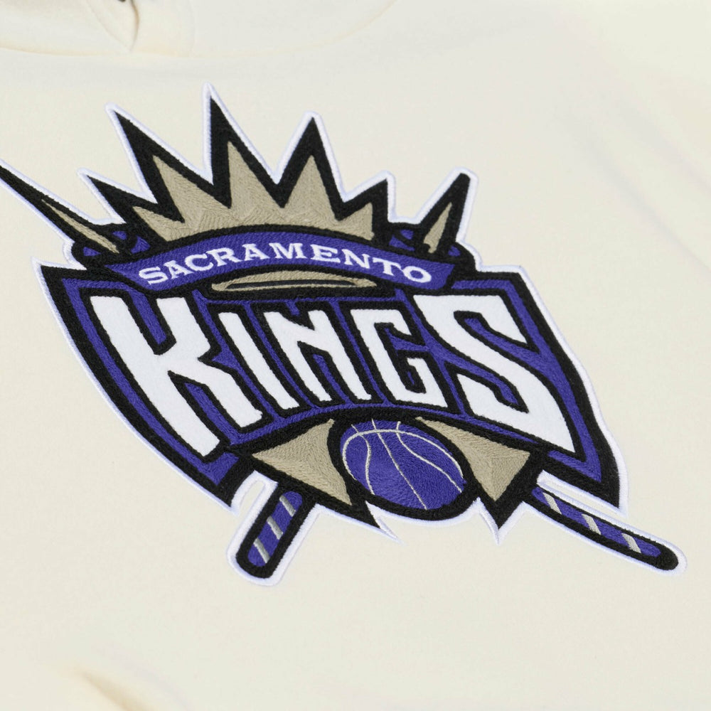 Sacramento Kings Hardwood Classics Chainstitch Premium Fleece Hoodie - Cream | Mitchell & Ness discount