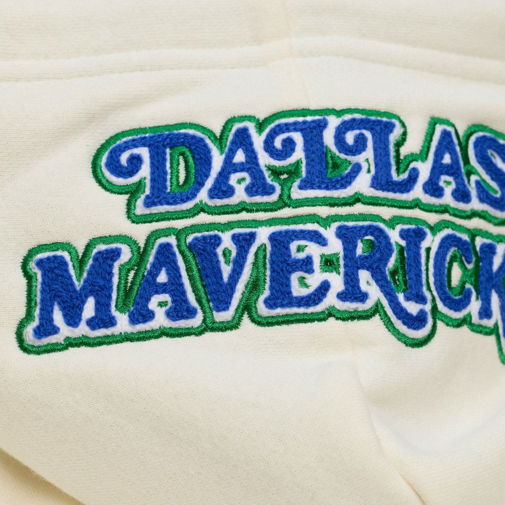 Dallas Mavericks Hardwood Classics Chainstitch Premium Fleece Hoodie sale - Cream | Mitchell & Ness for sale