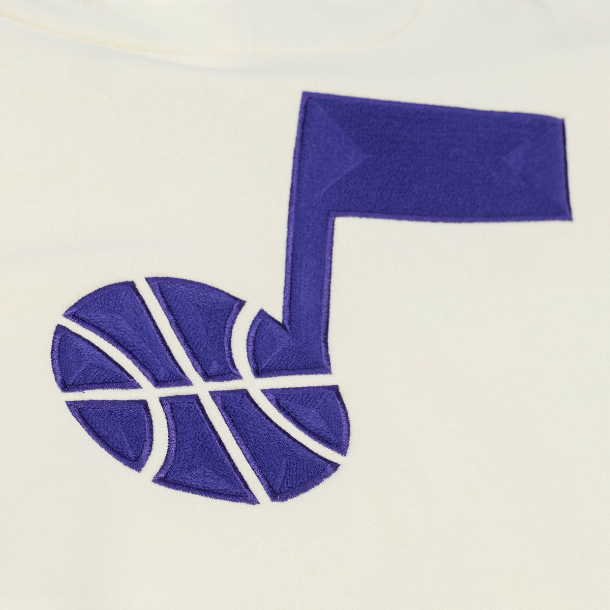 Utah Jazz Hardwood Classics Chainstitch Premium Fleece Hoodie - Cream | Mitchell & Ness outlet