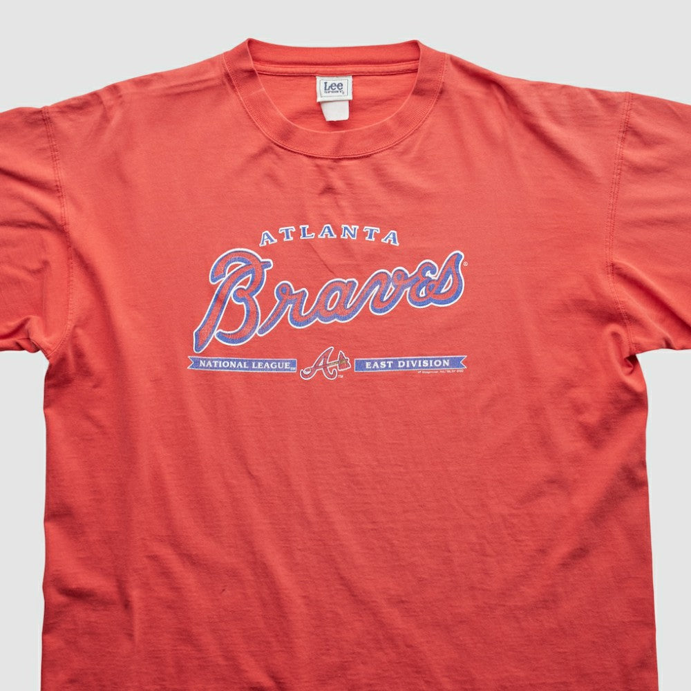Atlanta Braves Lee Apparel 2000s T-Shirt - Red Vintage
