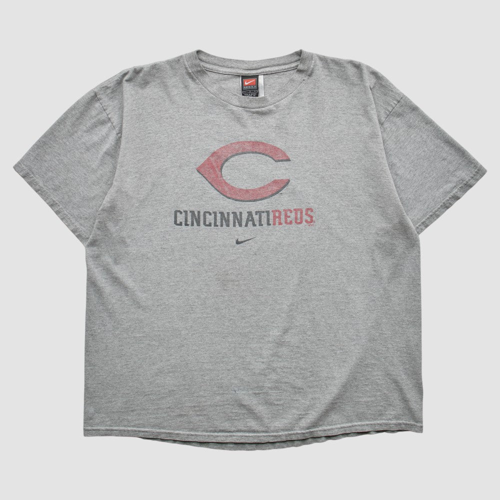 Cincinnati Reds 2000s T-shirt - Heather Gray Vintage | Nike