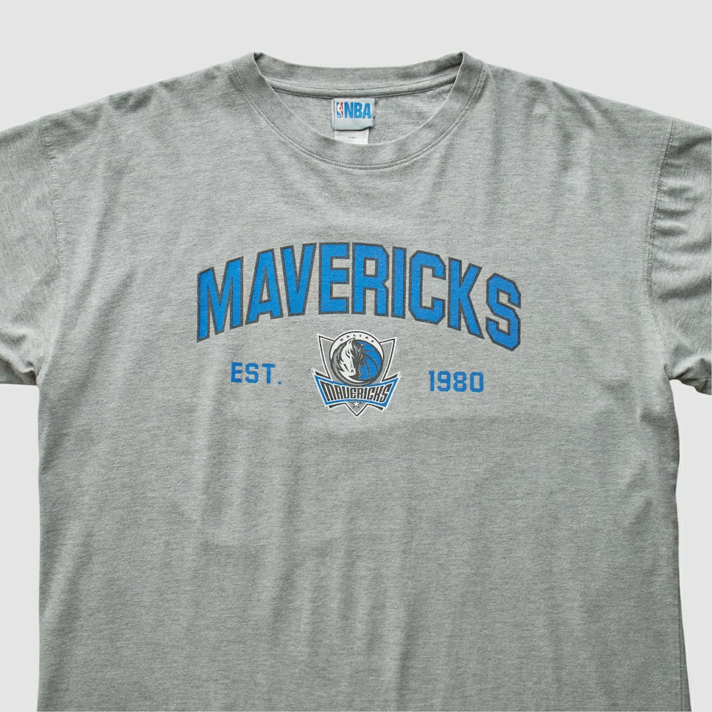 Dallas Mavericks NBA 2000s T-shirt sale - Heather Gray Vintage | Vintage for sale