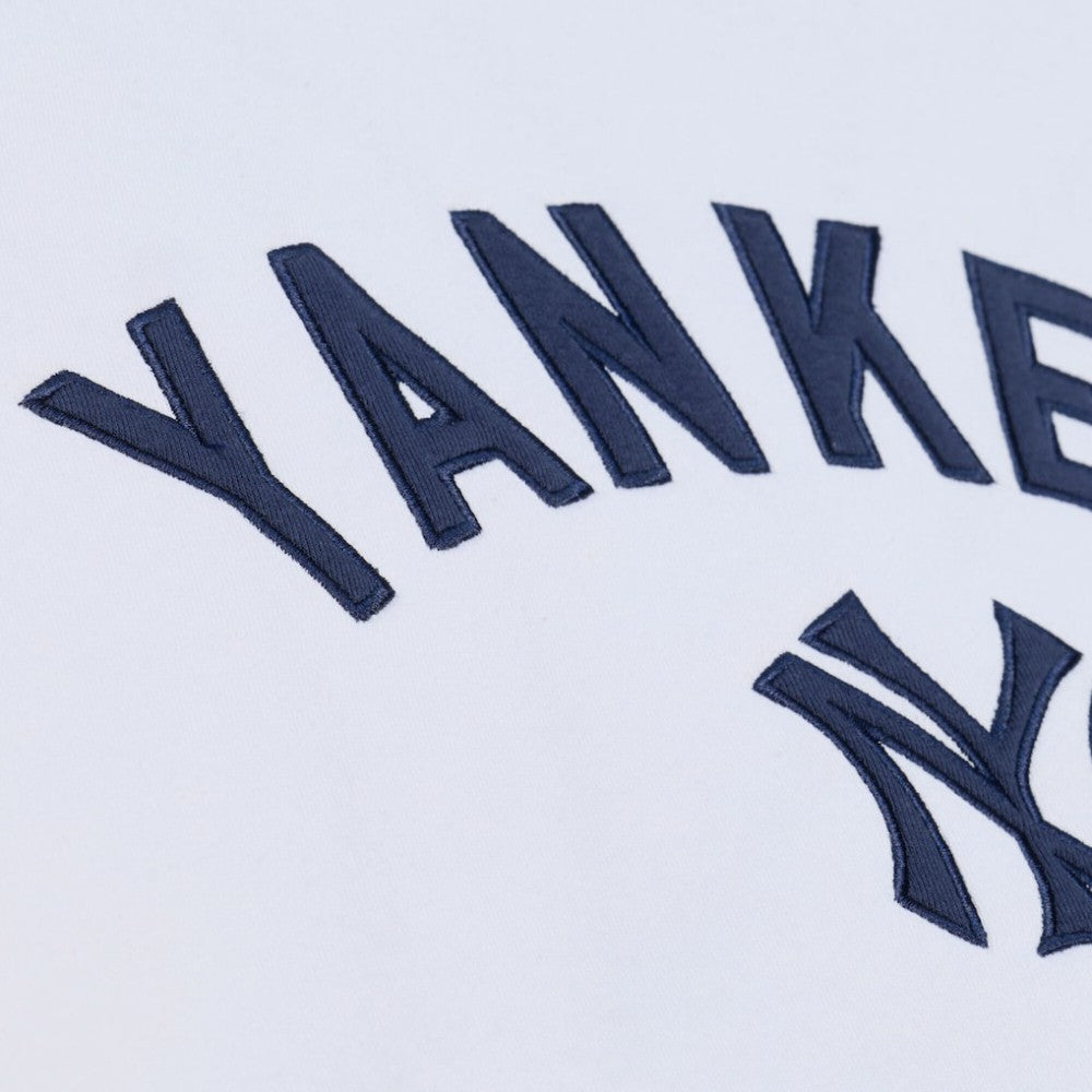 New York Yankees Arctic Fleece Sweatshirt - White | Mitchell & Ness