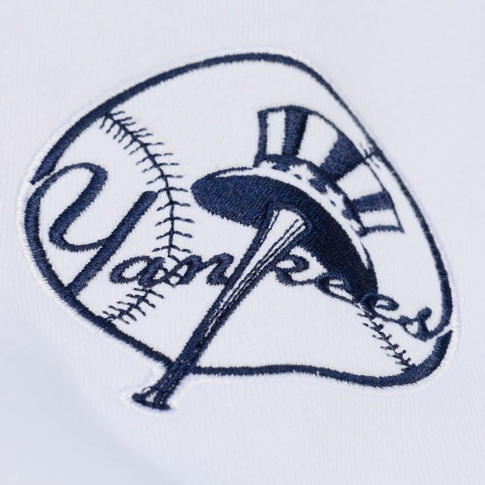 New York Yankees Arctic Fleece Sweatshirt - White | Mitchell & Ness