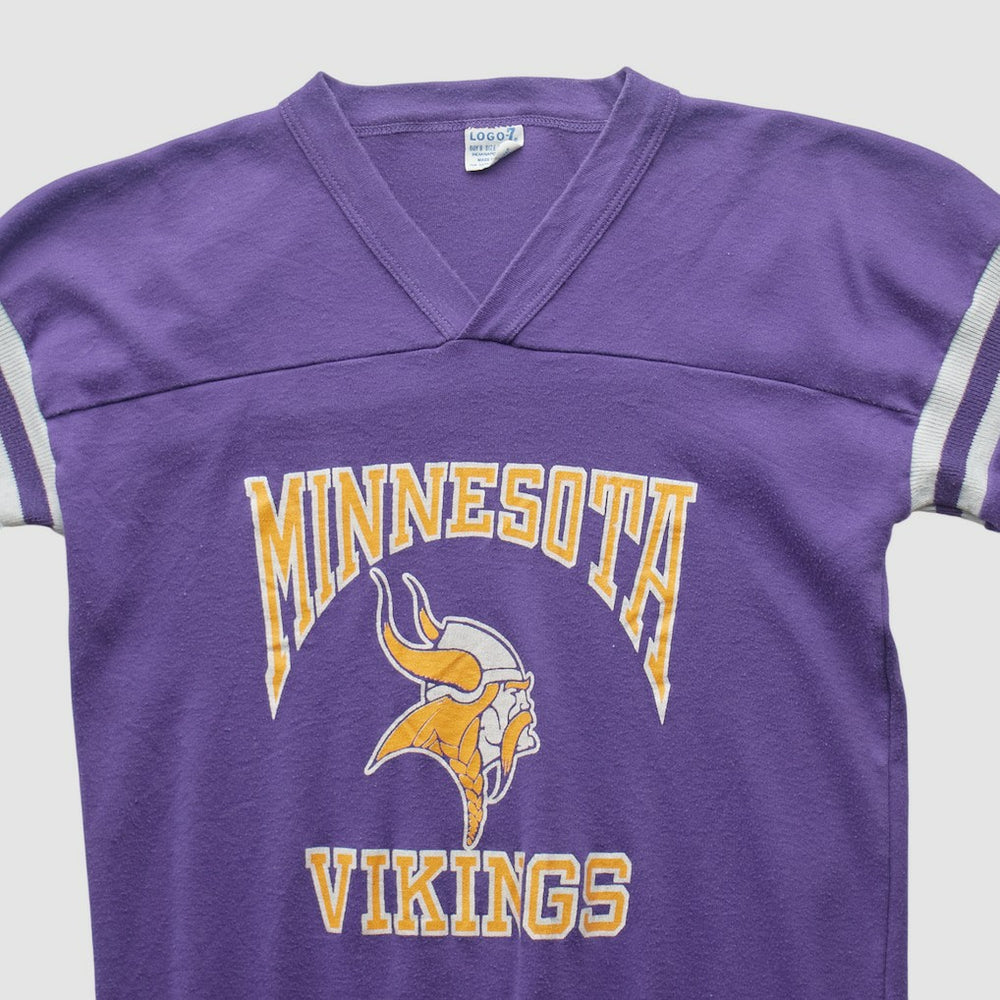 Minnesota Vikings Logo 7 90s T-shirt - Purple Vintage on sale