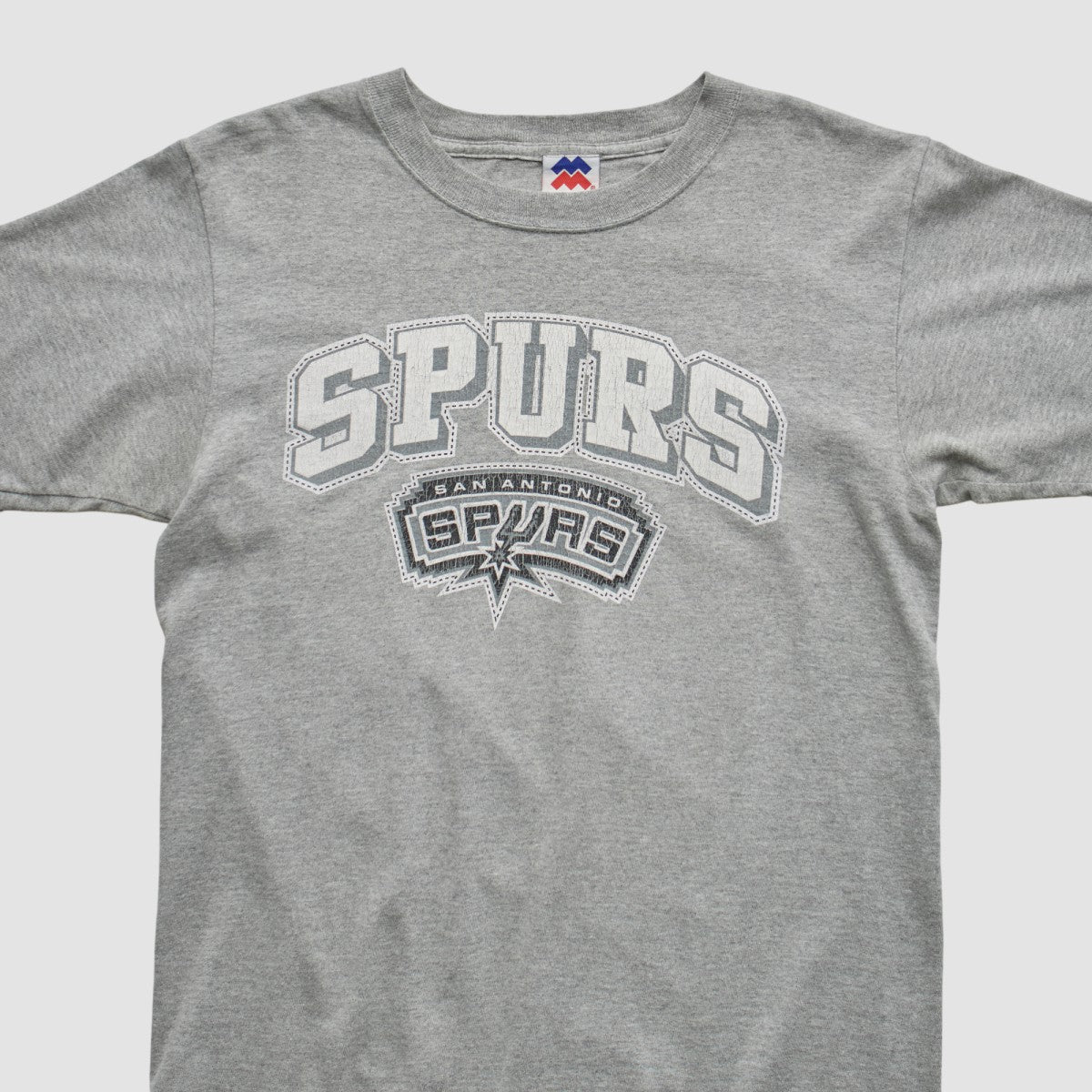 San Antonio Spurs Majestic 2000s T-shirt - Heather Gray Vintage | Vintage discount