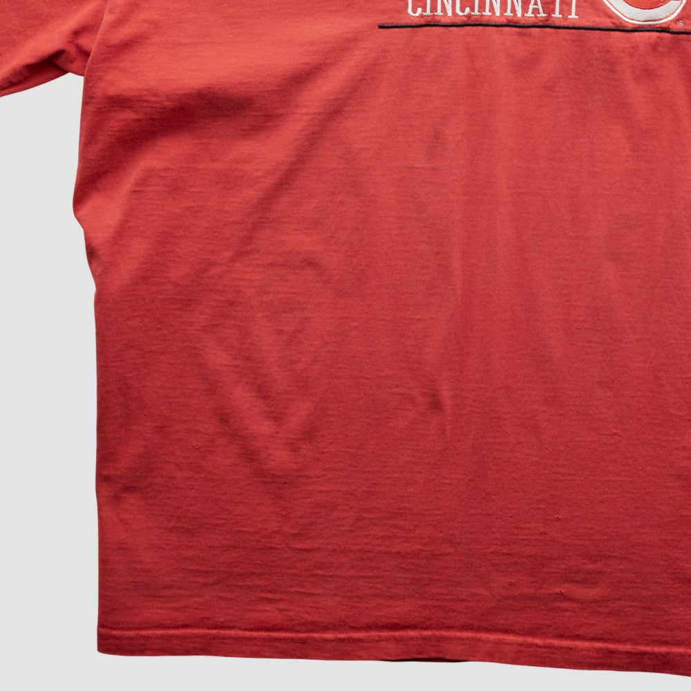 Cincinnati Reds Logo Athletic 90s T-shirt - Red Vintage