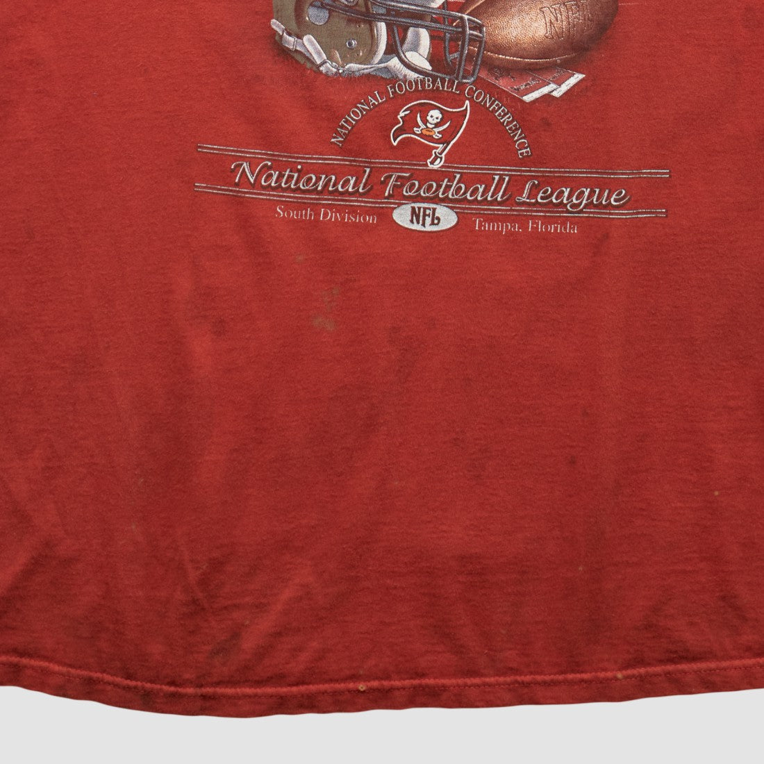 Tampa Bay Buccaneers NFL 2000s T-shirt - Red Vintage on sale