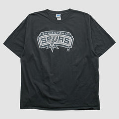 San Antonio Spurs NBA 2000s T-shirt - Black Vintage | Vintage on sale