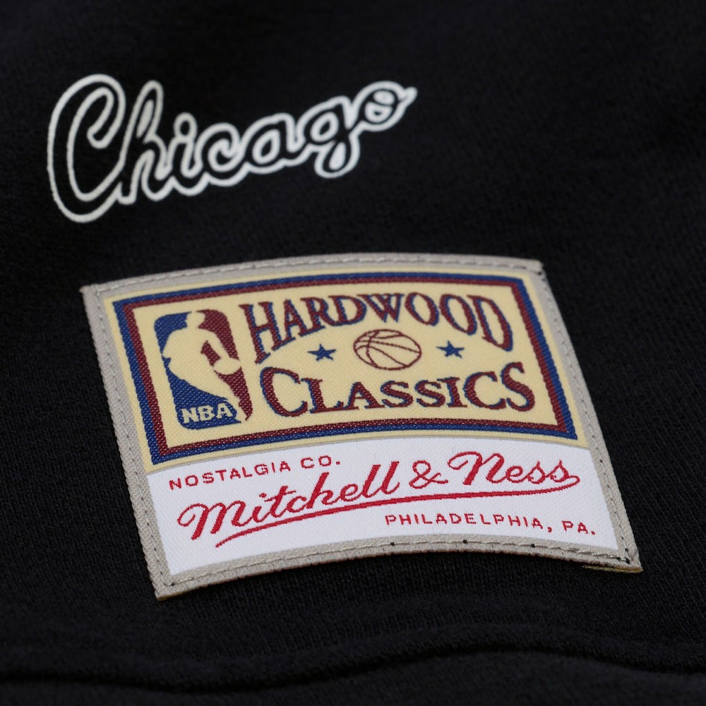 Chicago Bulls Women's Hardwood Classics Script Lightweight Sweatshirt - Black | Mitchell & Ness discount