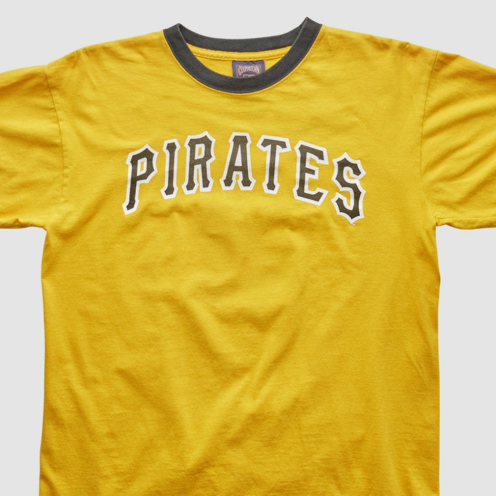 Pittsburgh Pirates Cooperstown Collection 2000s T-shirt - Yellow Vintage