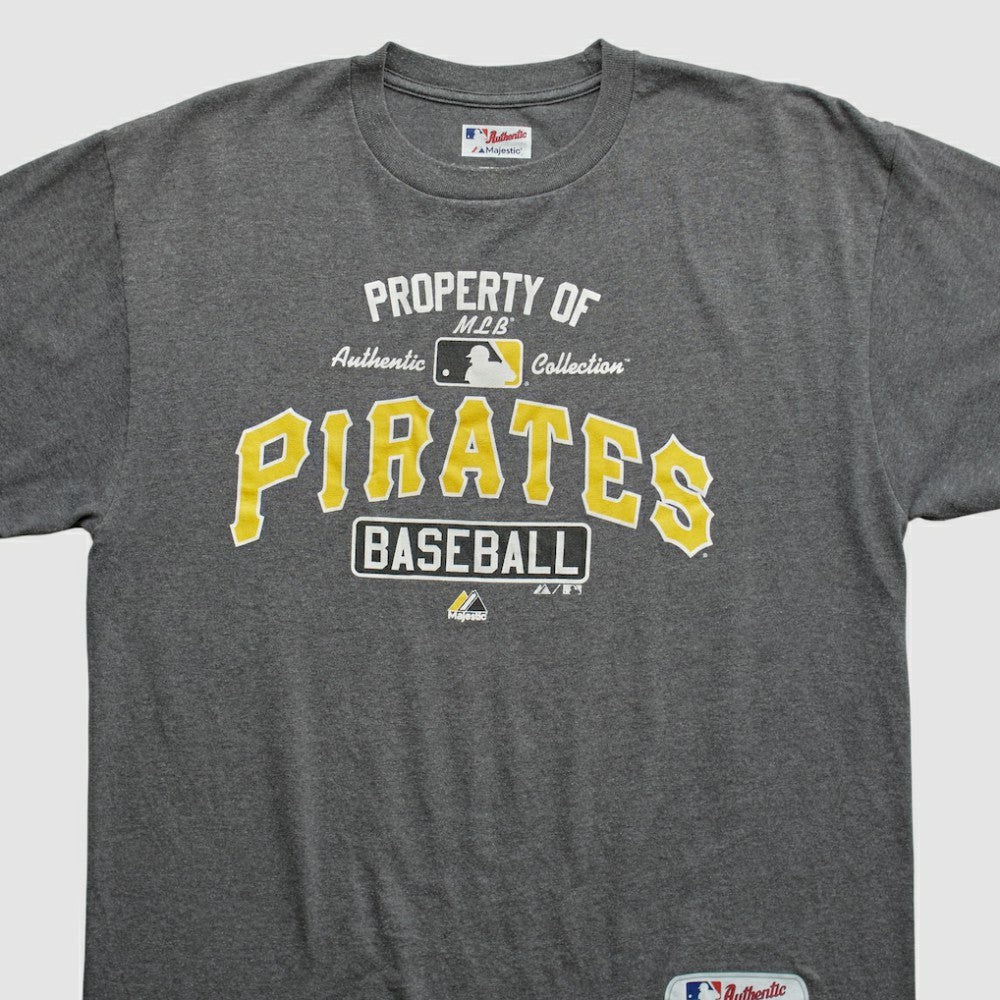 Pittsburgh Pirates Majestic 2010s T-shirt - Dark Heather Gray Vintage