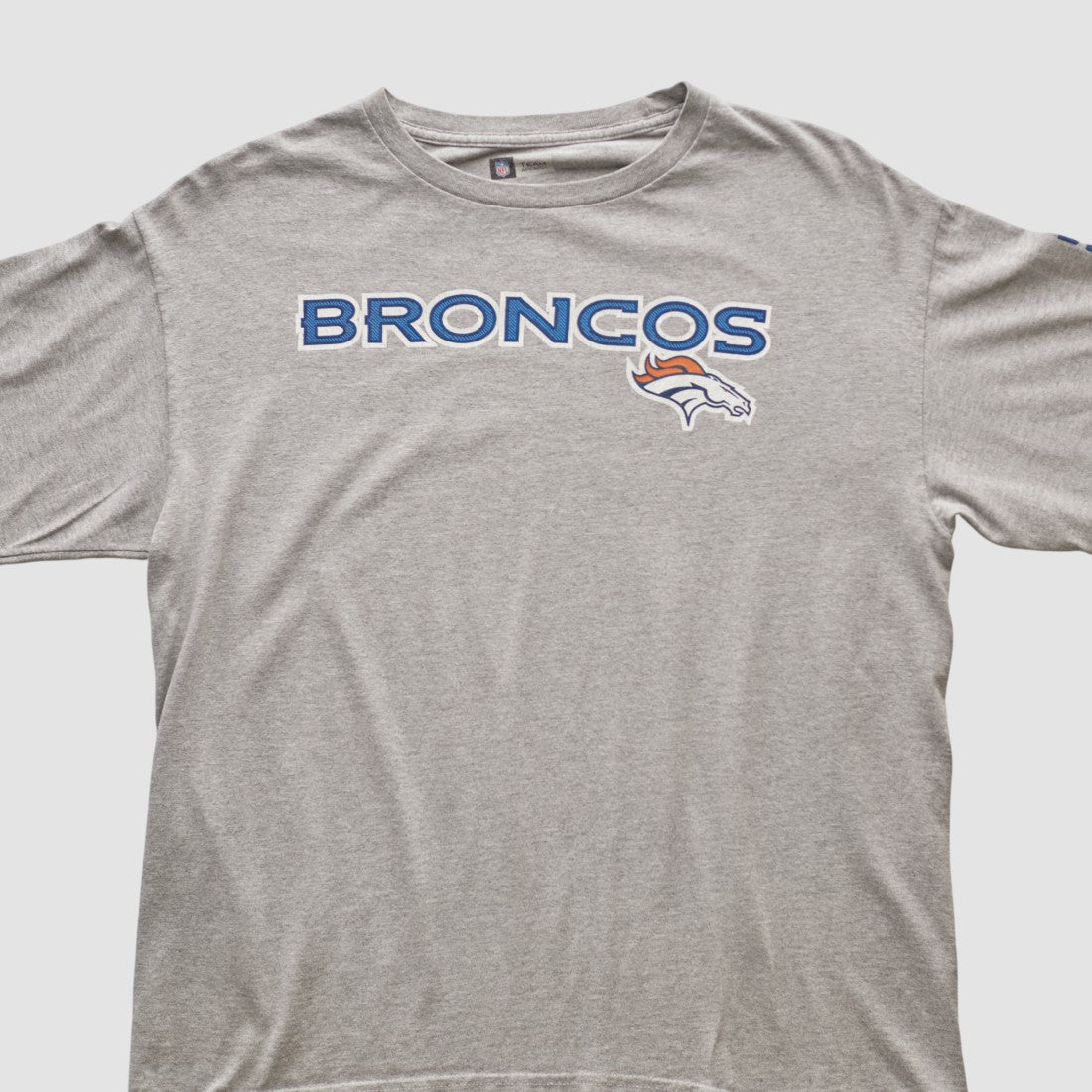 Denver Broncos NFL 2000s Long Sleeve T-shirt - Heather Gray Vintage online