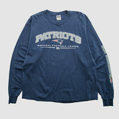 New England Patriots Gildan 2000s Long Sleeve T-shirt - Navy Vintage on sale