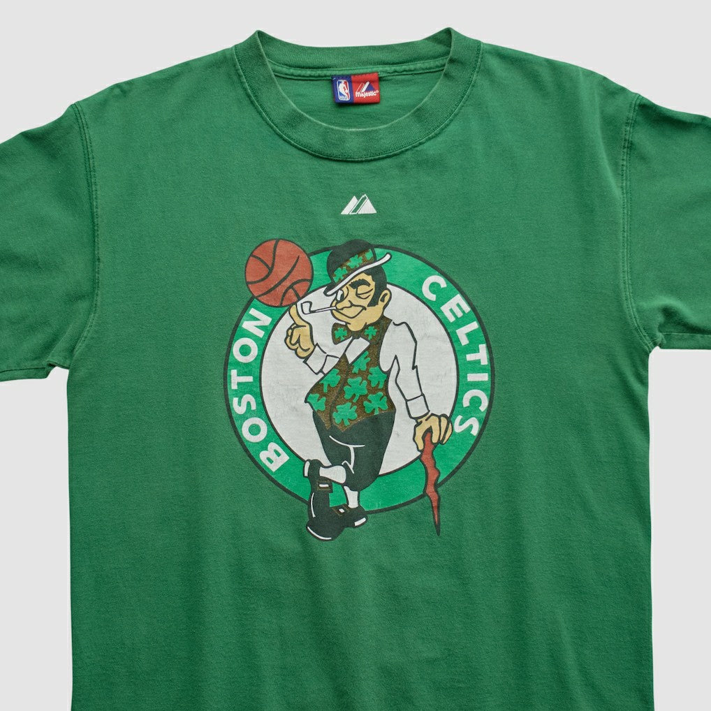 Boston Celtics Majestic 2000s T-shirt - Green Vintage | Vintage cheap