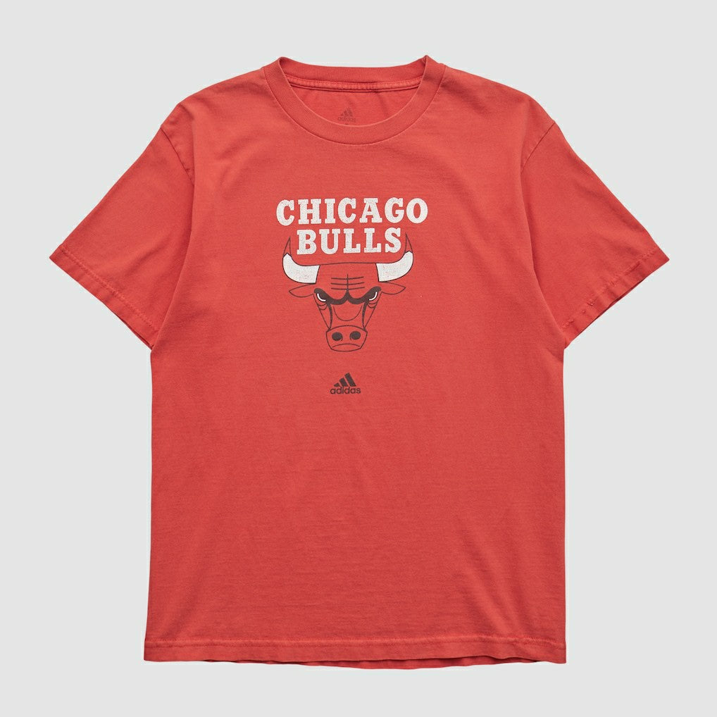 Chicago Bulls 2000s T-shirt sale - Red Vintage | Adidas on sale