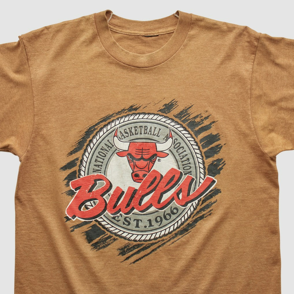 Chicago Bulls 90s T-shirt sale - Clay Vintage | Vintage shop