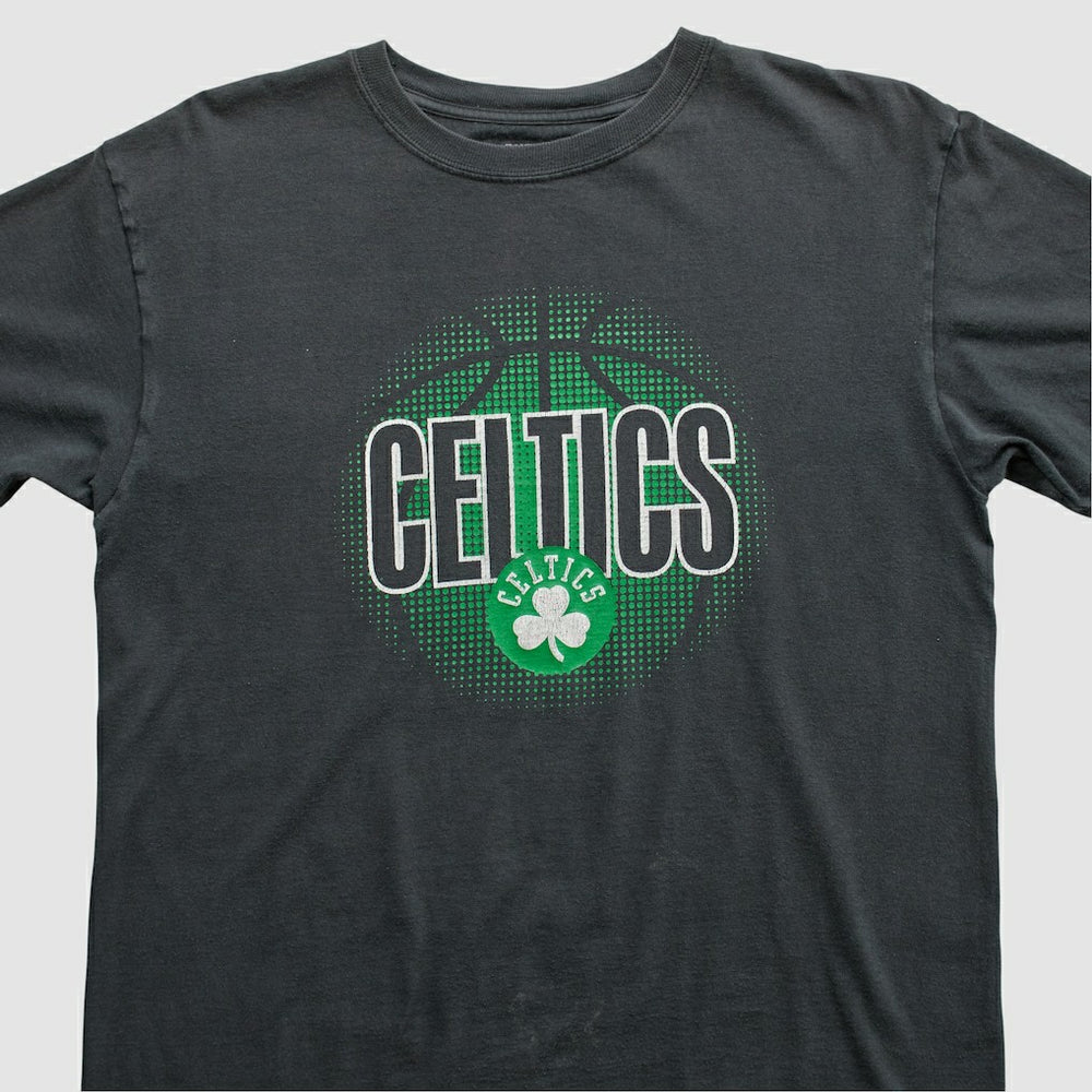 Boston Celtics NBA 2010s T-shirt - Black Vintage | Vintage shop