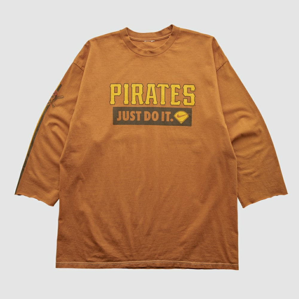 Pittsburgh Pirates 2000s T-shirt - Clay Vintage