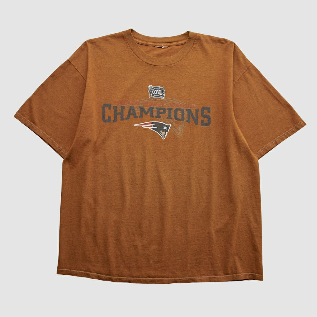 New England Patriots 2004 T-shirt - Clay Vintage for sale