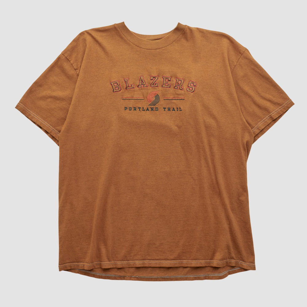 Portland Trail Blazers Champion 2000s T-shirt - Clay Vintage | Vintage cheap