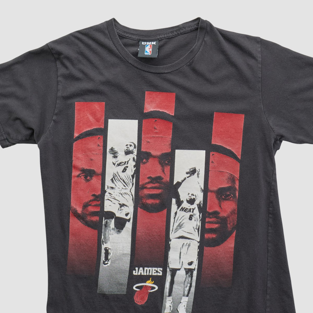 Miami Heat UNK 2010s T-shirt - Black Vintage | Vintage for sale