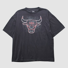 Chicago Bulls Majestic 2000s T-shirt sale - Black Vintage | Vintage cheap