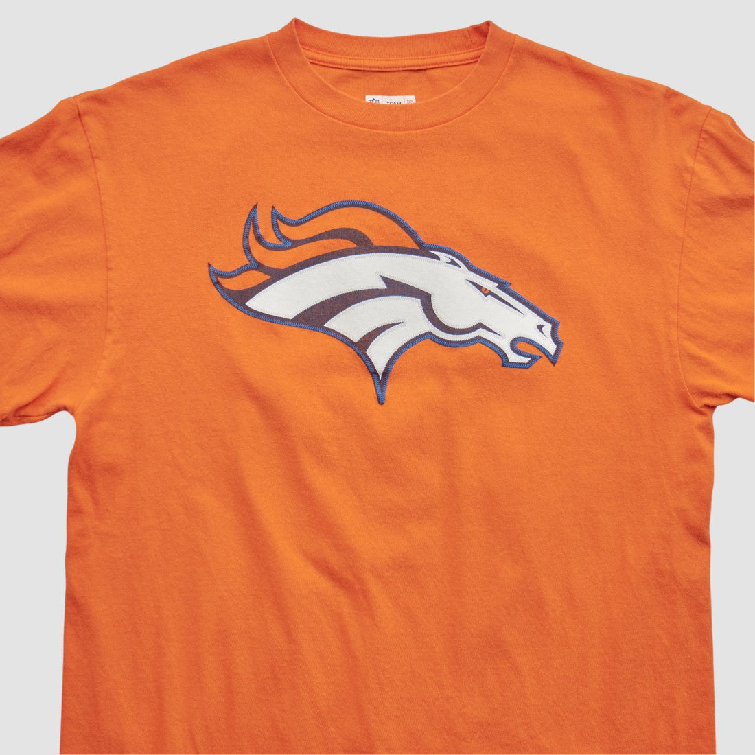 Denver Broncos NFL 2000s T-shirt - Orange Vintage discount