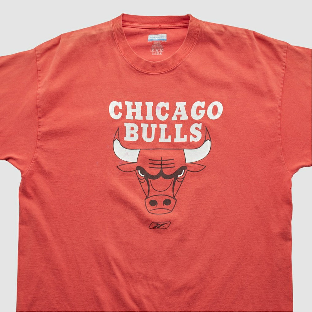 Chicago Bulls Reebok 2000s T-shirt sale - Red Vintage | Vintage cheap