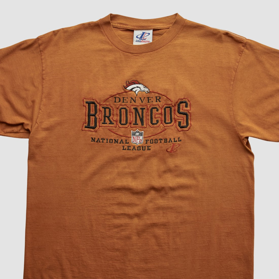 Denver Broncos Logo Athletic 90s T-shirt - Clay Vintage sale