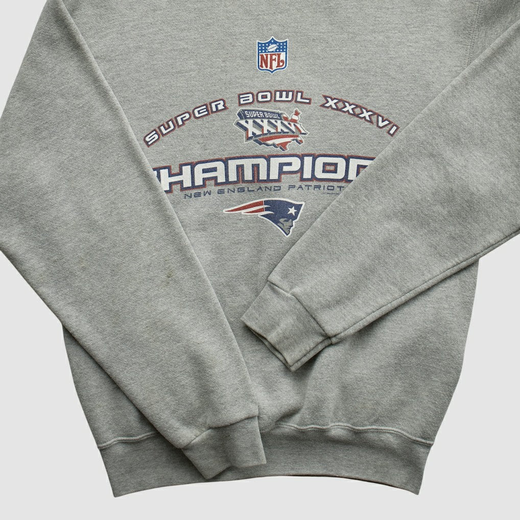 New England Patriots Lee Sport 2002 Pullover Sweatshirt - Heather Gray Vintage outlet
