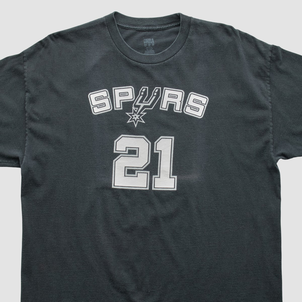 San Antonio Spurs NBA 2000s T-shirt - Black Vintage | Vintage shop
