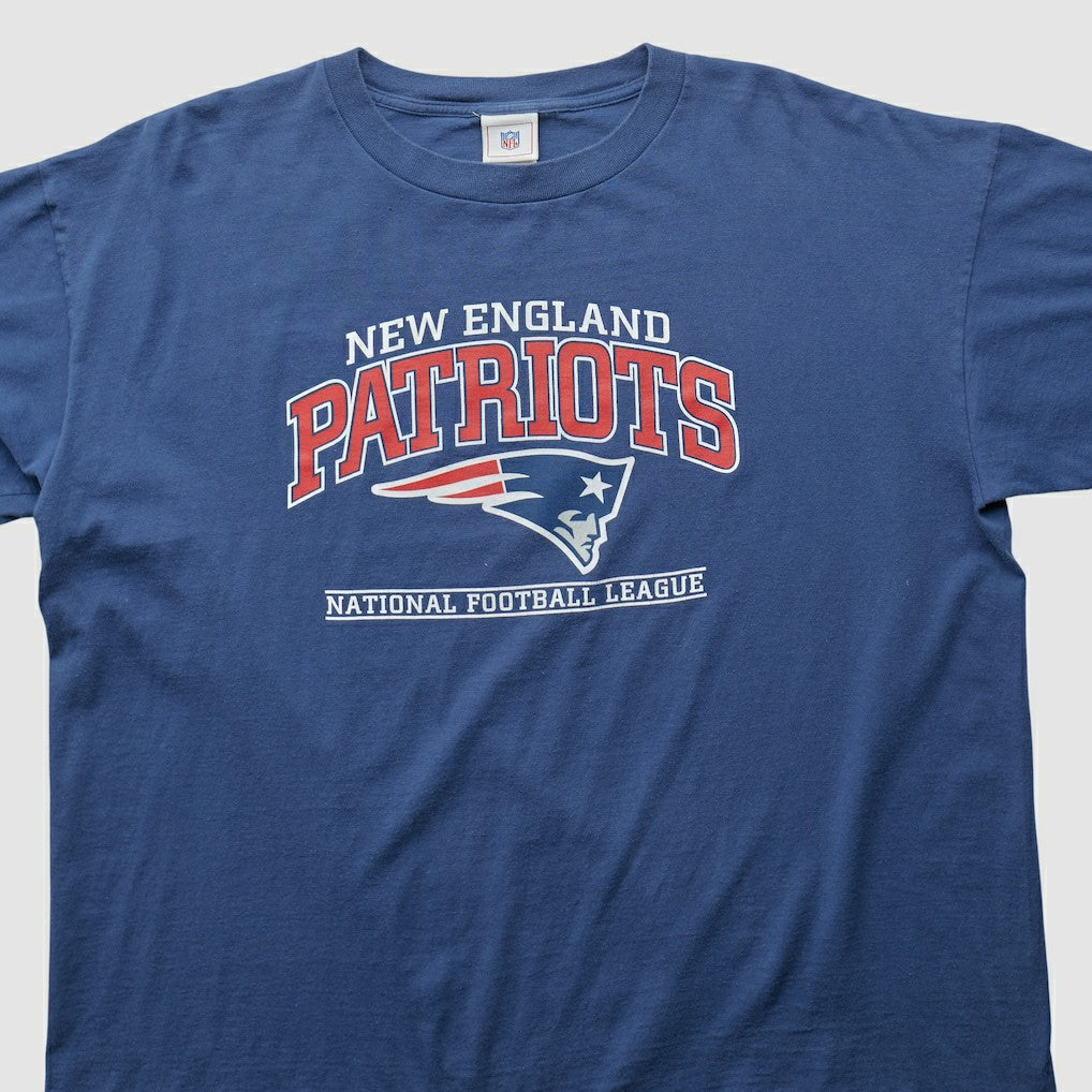 New England Patriots NFL 2000s T-shirt - Navy Vintage on sale