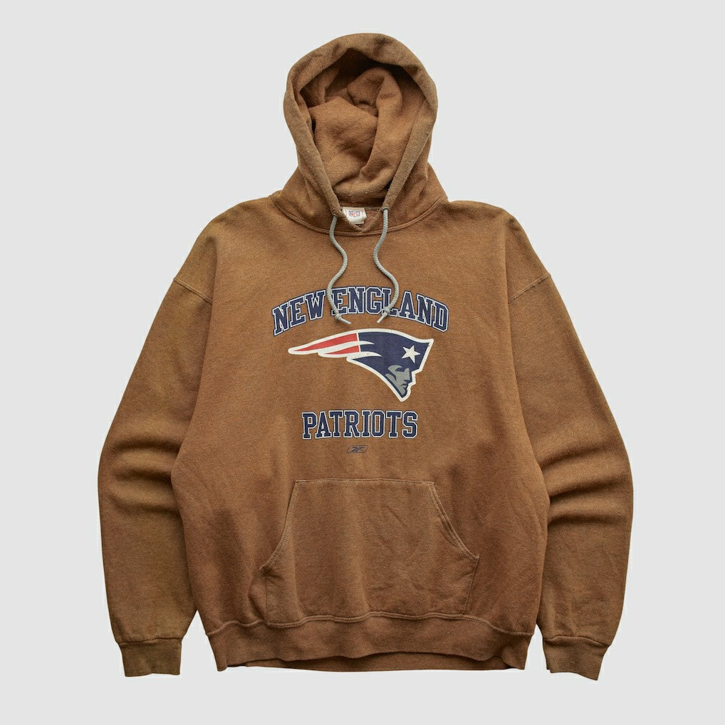 New England Patriots Jerzees 2000s Hooded Sweatshirt - Clay Vintage for sale