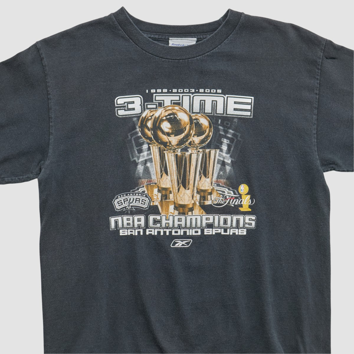 San Antonio Spurs Reebok 2005 T-shirt - Black Vintage | Vintage outlet