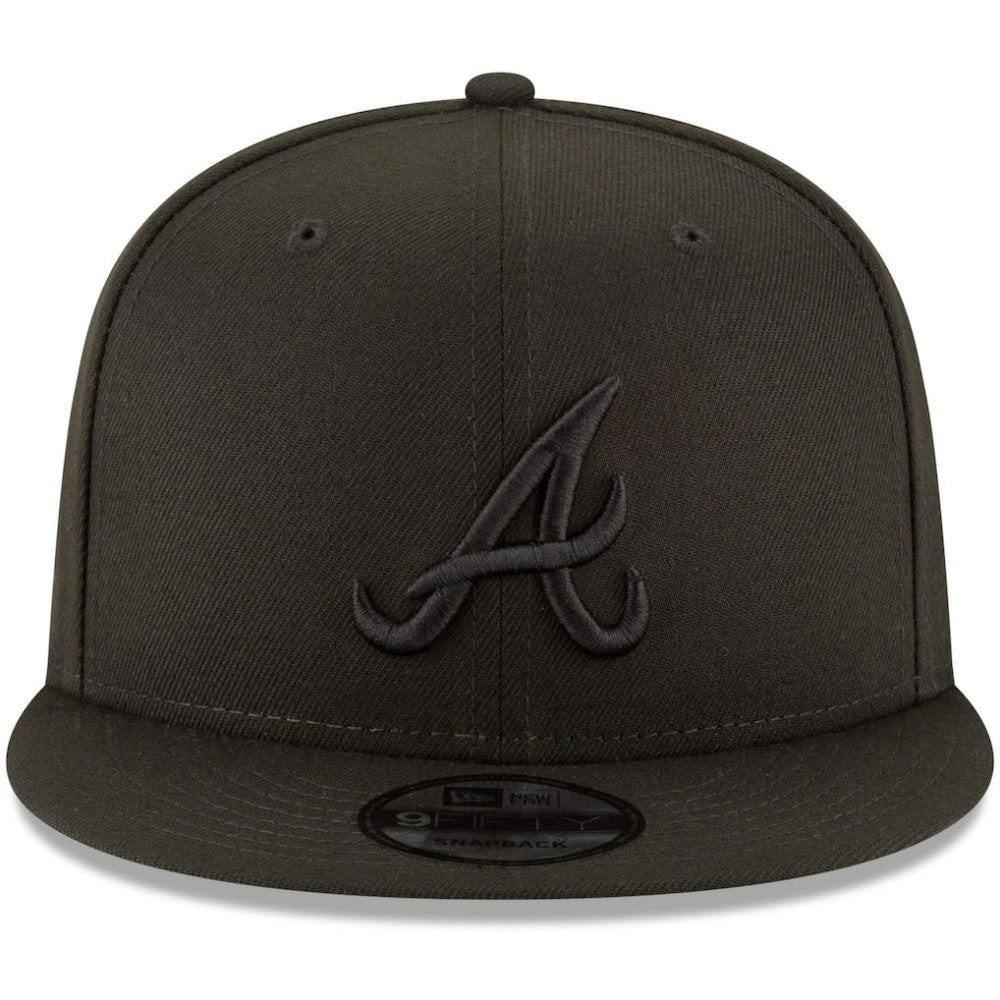 Atlanta Braves Black on Black 9FIFTY Team Snapback Adjustable Hat - Black | New Era