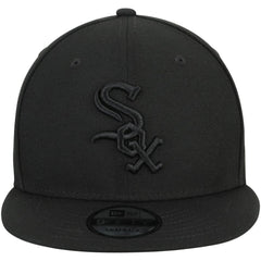 Chicago White Sox Black on Black 9FIFTY Team Snapback Adjustable Hat - Black | New Era