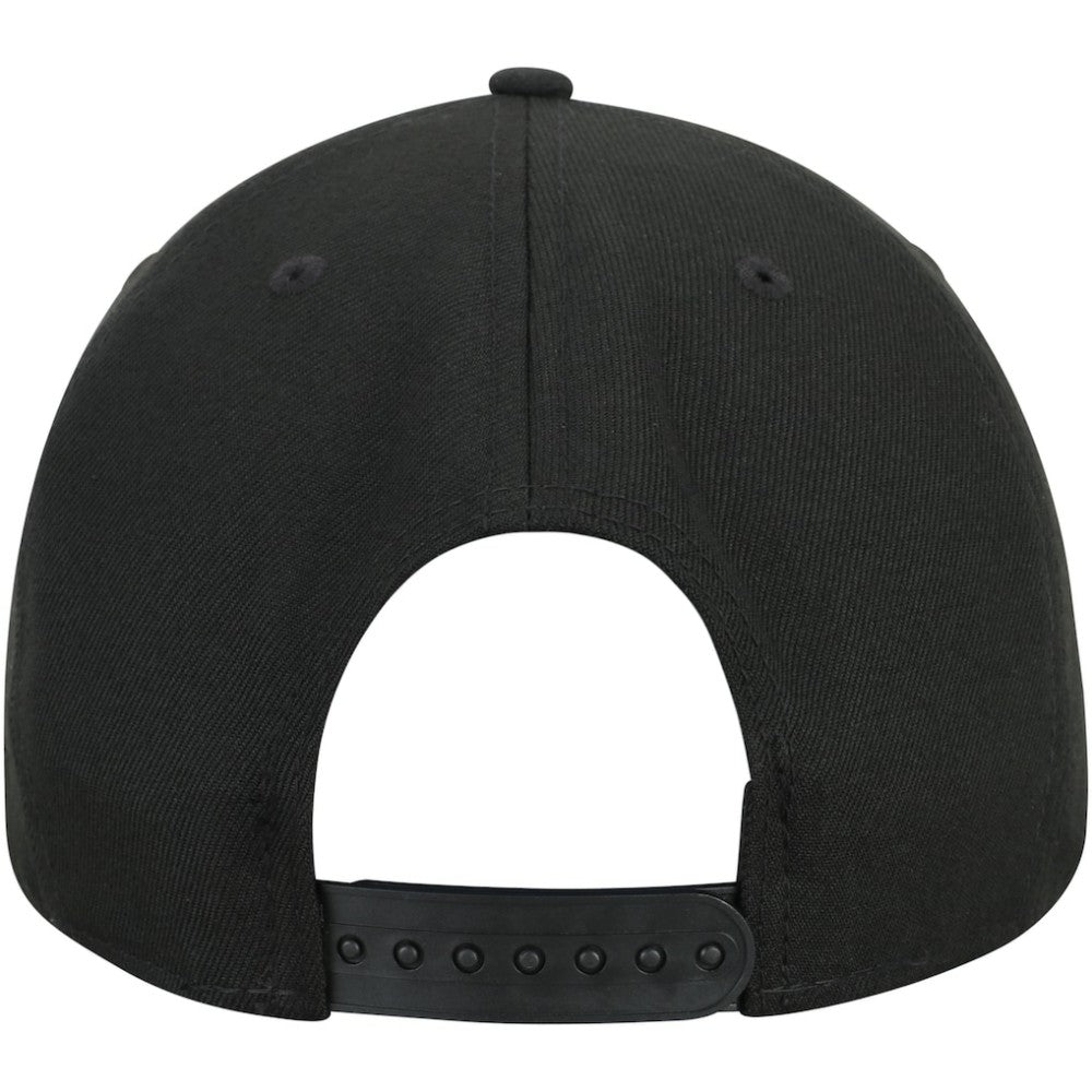 Chicago White Sox Black on Black 9FIFTY Team Snapback Adjustable Hat - Black | New Era
