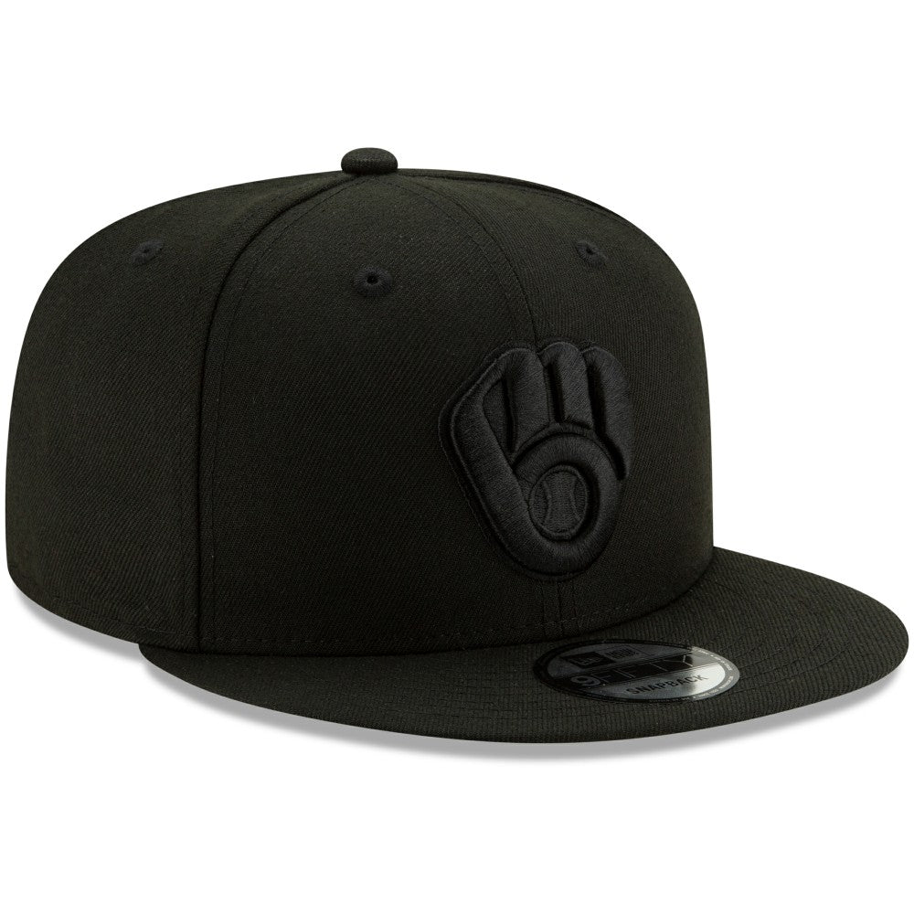 Milwaukee Brewers Black on Black 9FIFTY Snapback Adjustable Hat - Black | New Era