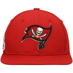 Tampa Bay Buccaneers Pro Standard Logo II Snapback Hat - Red online