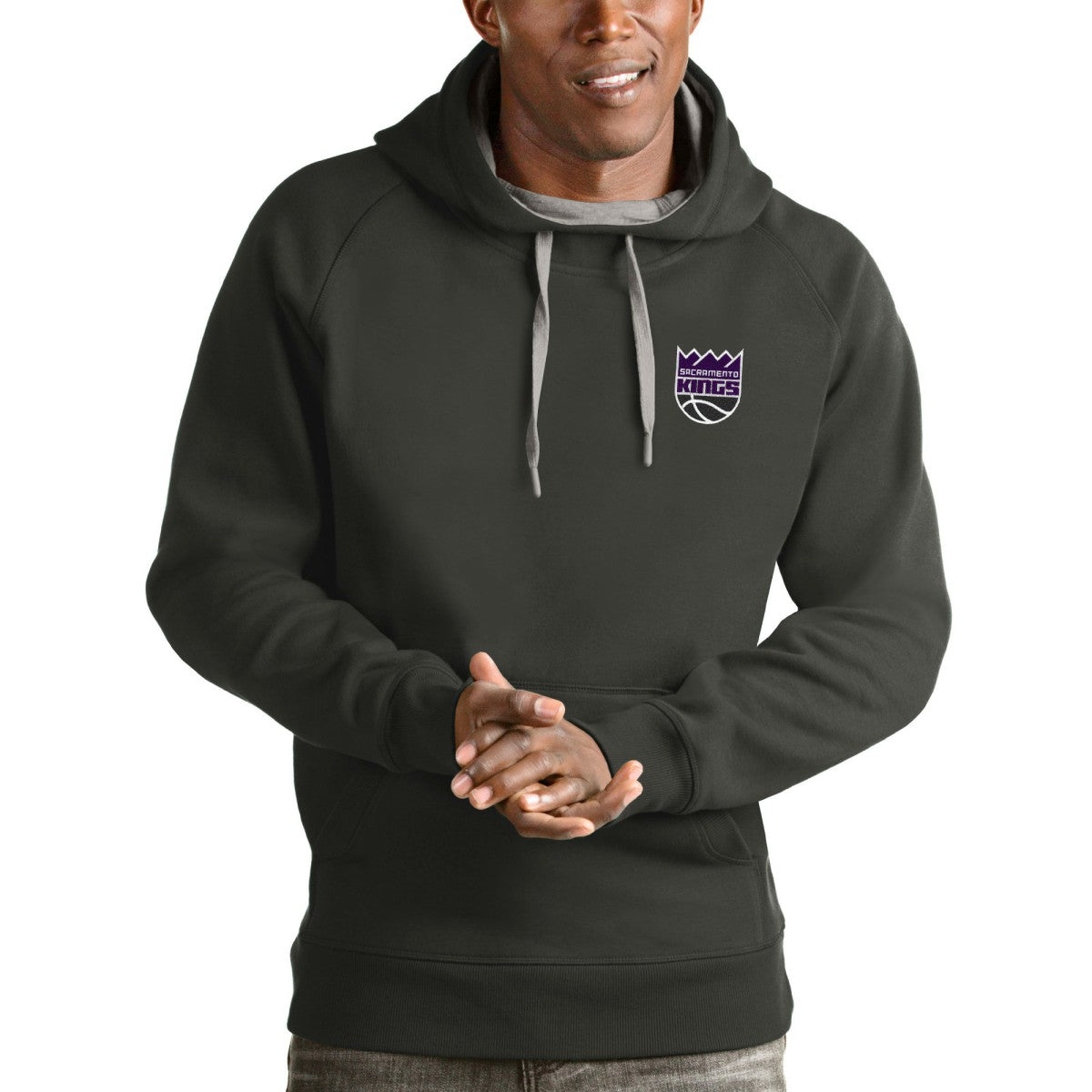 Sacramento Kings Antigua Victory Pullover Hoodie - Charcoal online