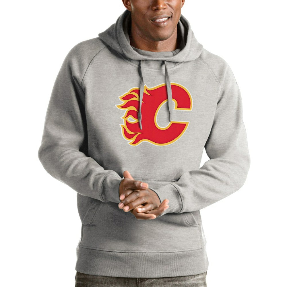 Calgary Flames Antigua Logo Victory Pullover Hoodie Heathered Gray